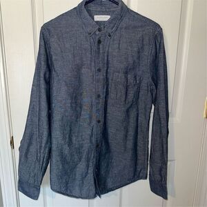 Everlane Men's Blue Chambray Button-Up Shirt Size M Long Sleeve Cotton Linen